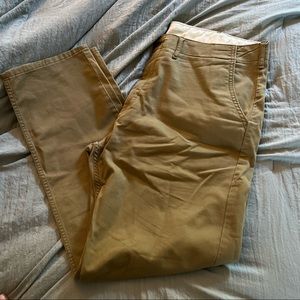 Mens khaki Levi’s pant